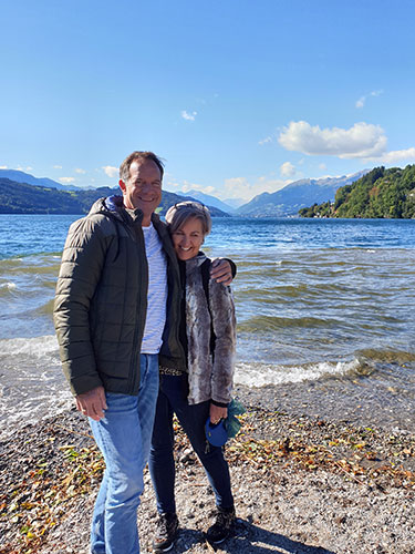 Herma en Ron, trotse eigenaars van de gezellige vakantiewoning Gailblick in Oostenrijk.